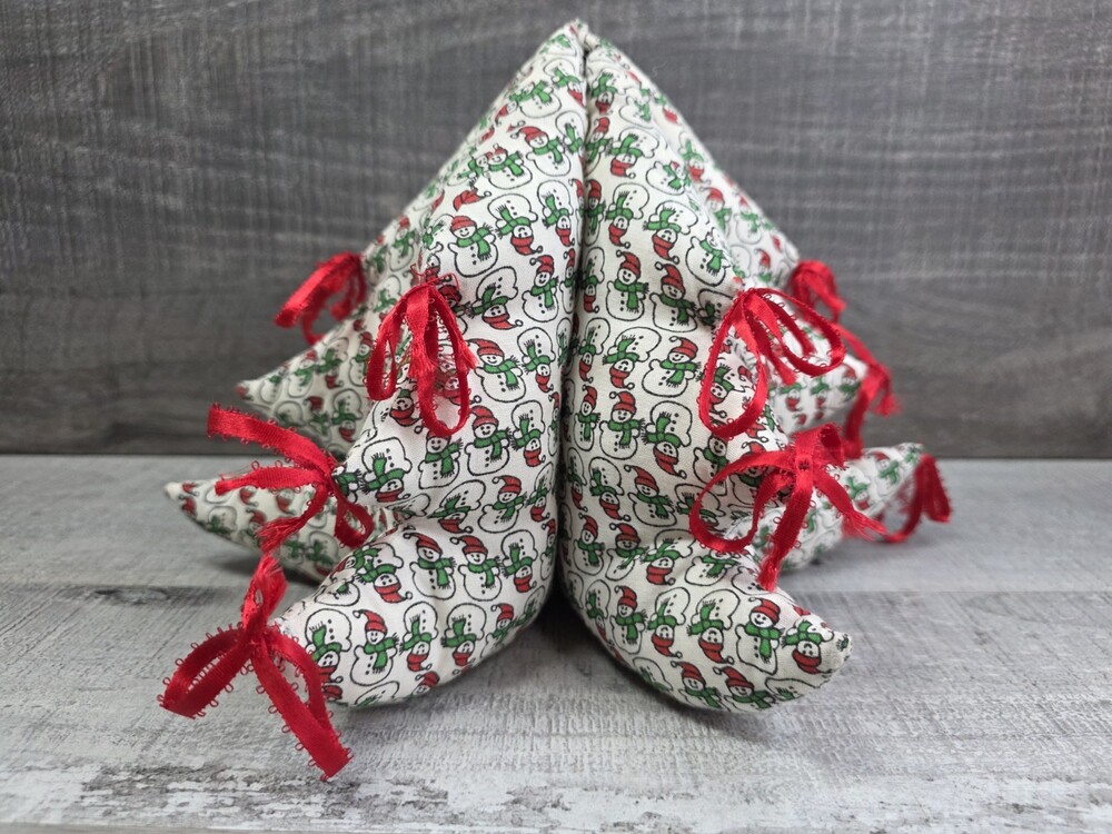 Quilted Stuffed Christmas Tree Hand Sewn Fabric Snowmen 7” Tall Vintage 55b